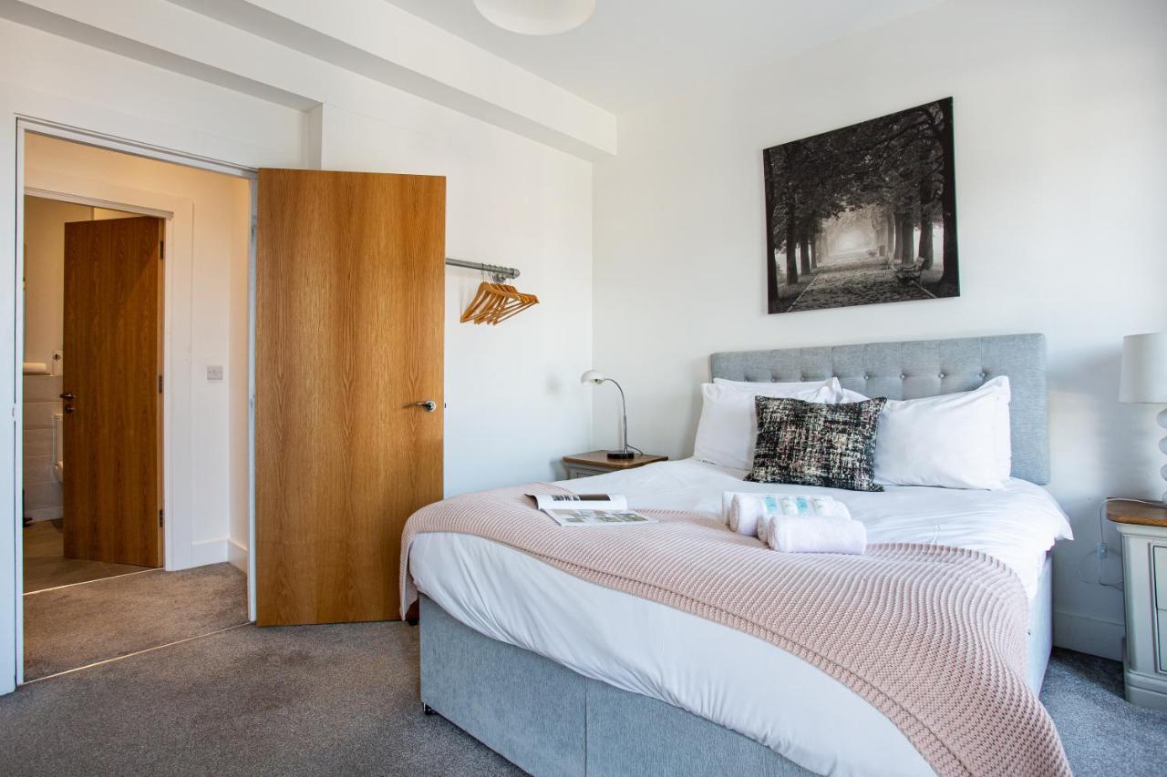 Apartamento Luxury Fully Equipped Kitchen Ormeau Park Belfast Exterior foto