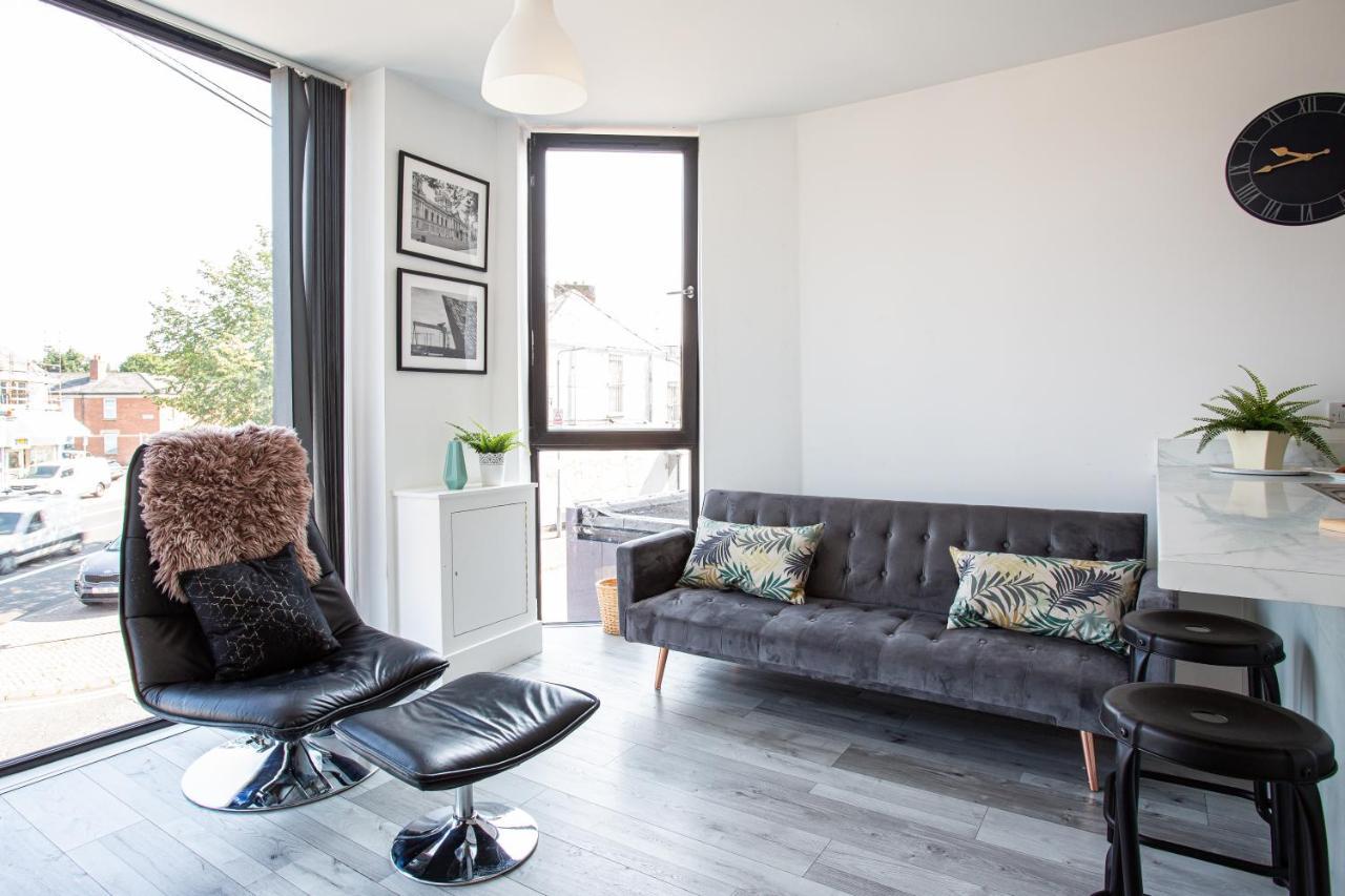 Apartamento Luxury Fully Equipped Kitchen Ormeau Park Belfast Exterior foto