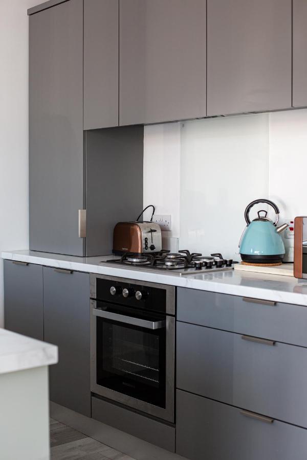 Apartamento Luxury Fully Equipped Kitchen Ormeau Park Belfast Exterior foto