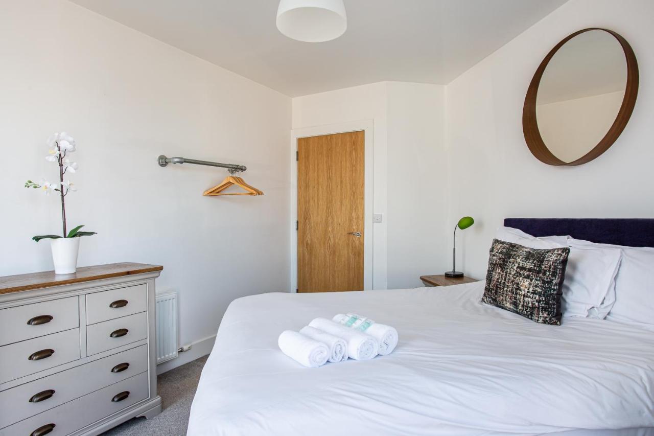 Apartamento Luxury Fully Equipped Kitchen Ormeau Park Belfast Exterior foto