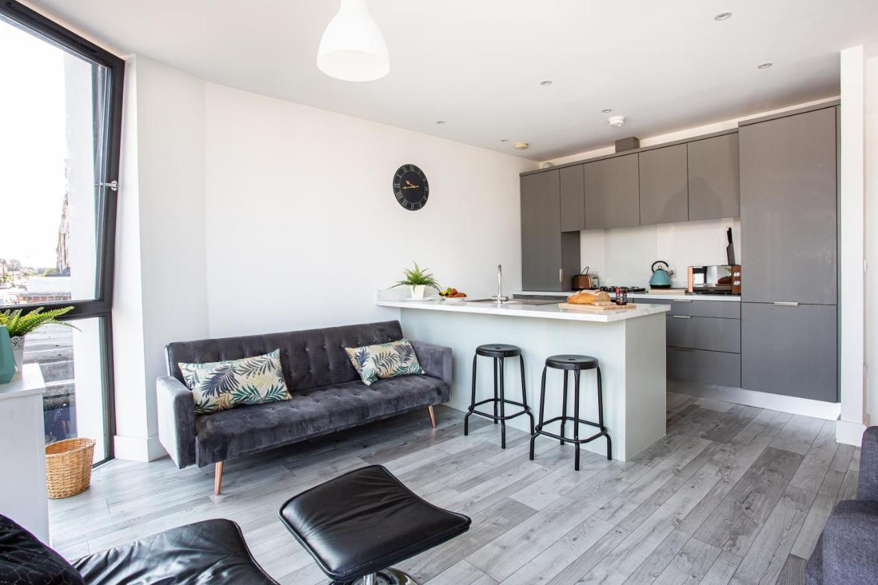 Apartamento Luxury Fully Equipped Kitchen Ormeau Park Belfast Exterior foto